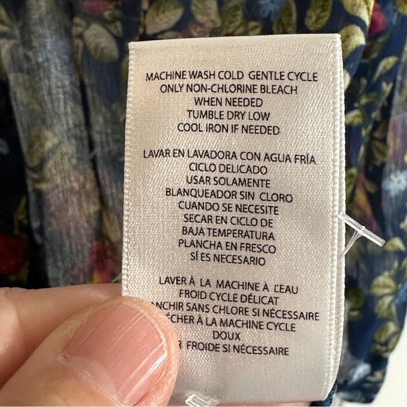 Kut from the Kloth size large sheer blue floral blouse, v-neck, tunic - Picture 8 of 10